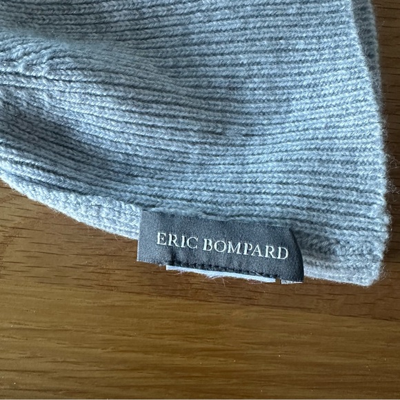 Soft Knit Baby Hat and Booties Set - Light Gray - Picture 4 of 4